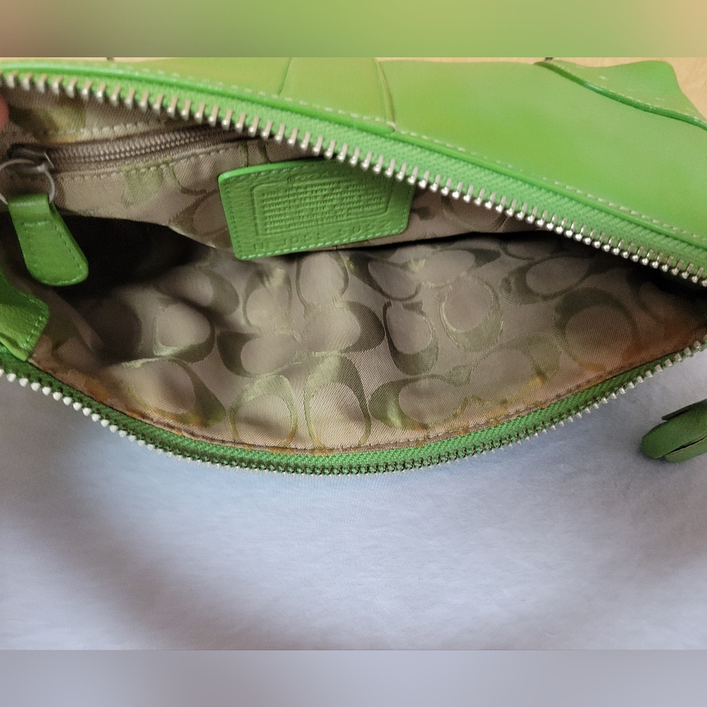 Coach Hamptons Demi Green Vintage Baguette - Picture 13 of 16